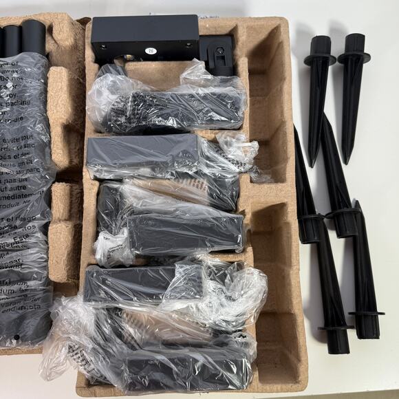 Tommy Bahama Solar LED Path Light (Pack of 6) New, open box - Picture 6 of 12